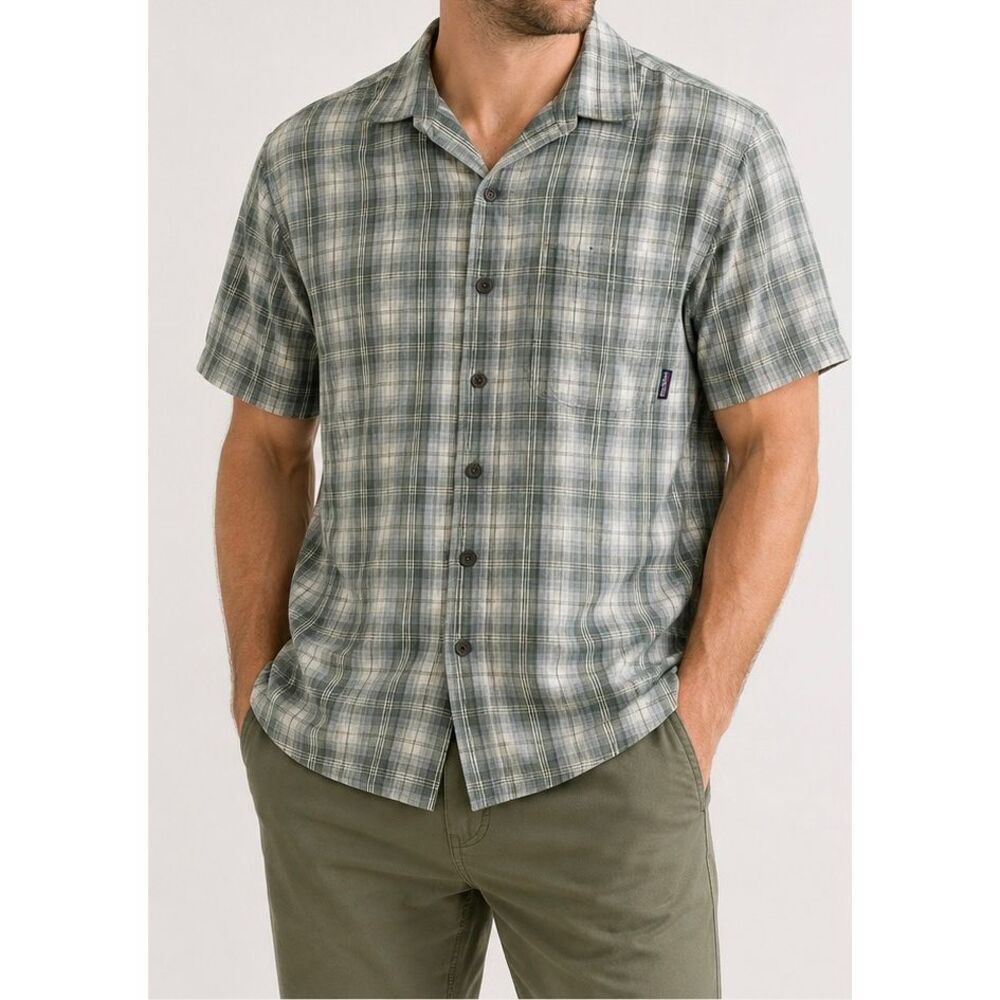 Patagonia Men’s Large Plaid Short Sleeve Button Up Organic Cotton Shirt